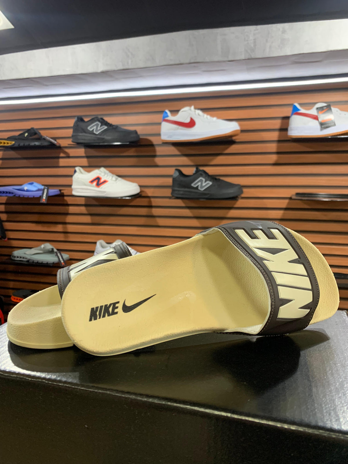 Chinelo Slide Bege