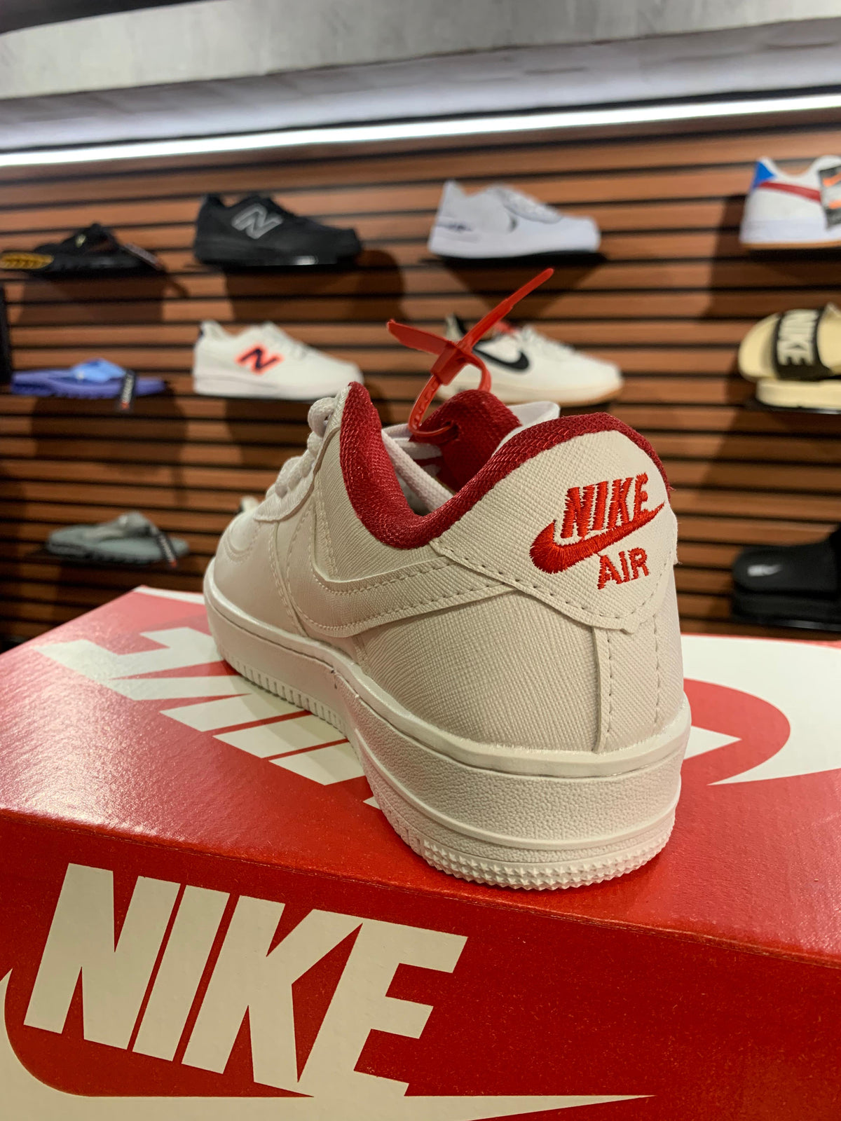Nike Air Force Red
